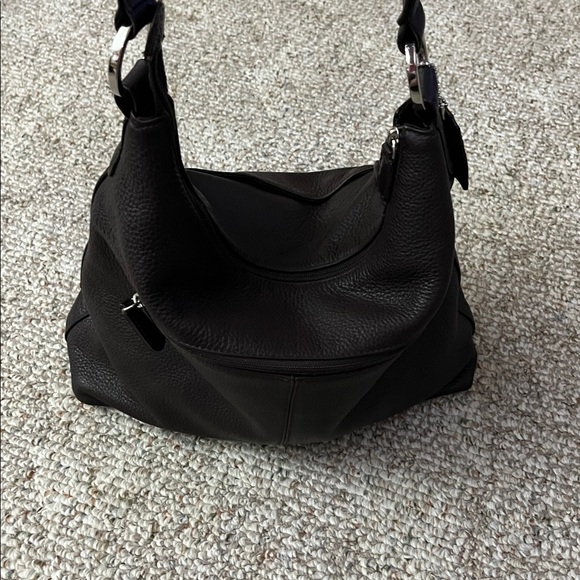 Elegant Genuine Leather Handbag - Picture 2 of 11